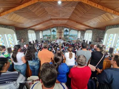 N. Sra. Aparecida â€“ Missa das 10 horas lota SantuÃ¡rio (12/10)